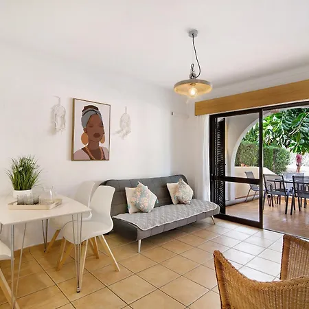 Directly To The Two Bedrooms Appartement *