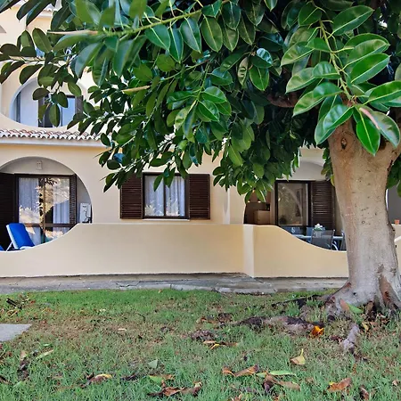 Directly To The Two Bedrooms Διαμέρισμα Καρβοέιρο